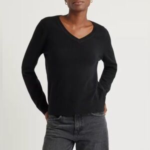 Quince 100% Mongolian Cashmere Black V-Neck Pullover Sweater Size Small
